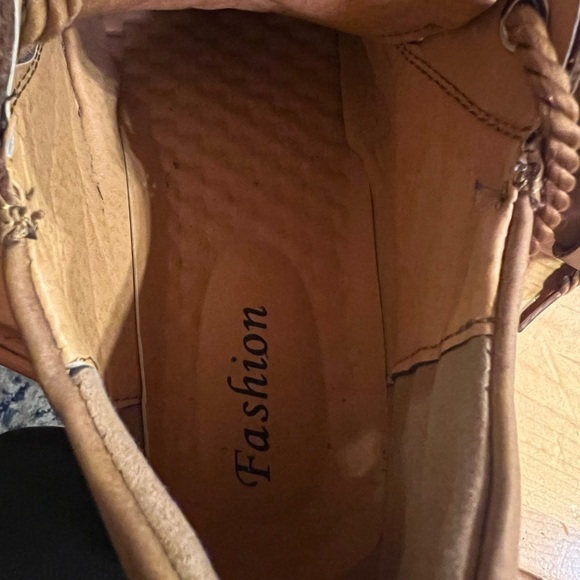 Source Unknown Tan Leather Boots with Black Soles main image 11